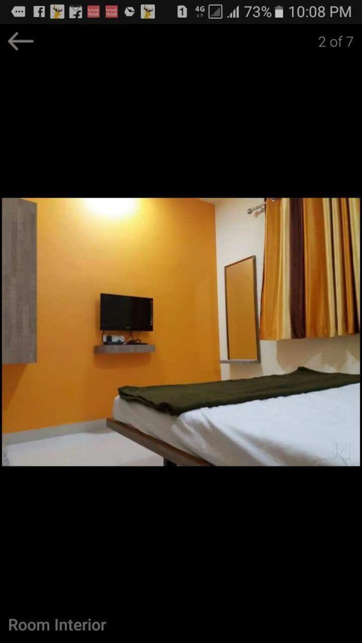 Vrundavan Hotel And Lodging Akalkot Exteriér fotografie